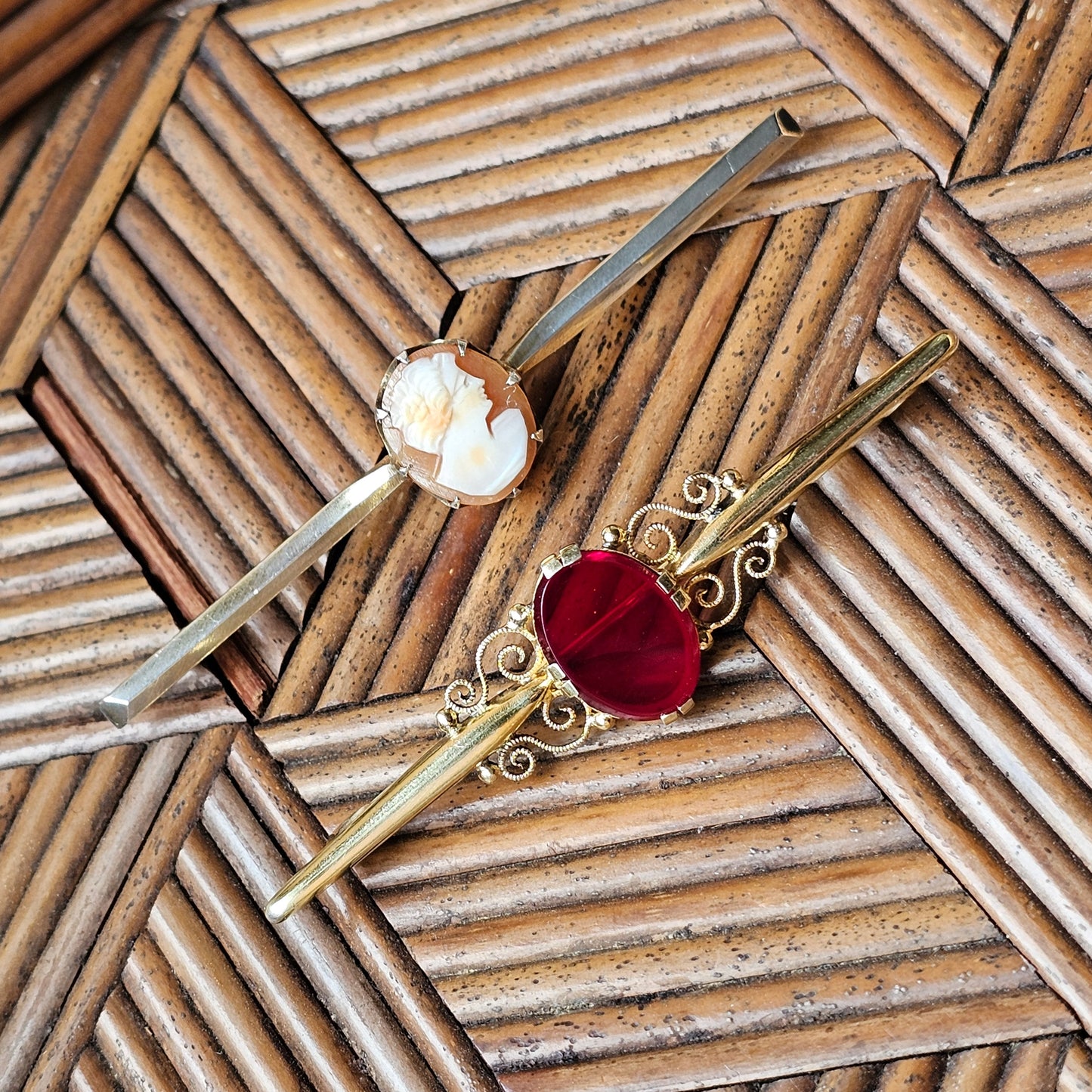 Vintage Finnish Art Deco Style Cameo & Silver Bar Brooch 1950