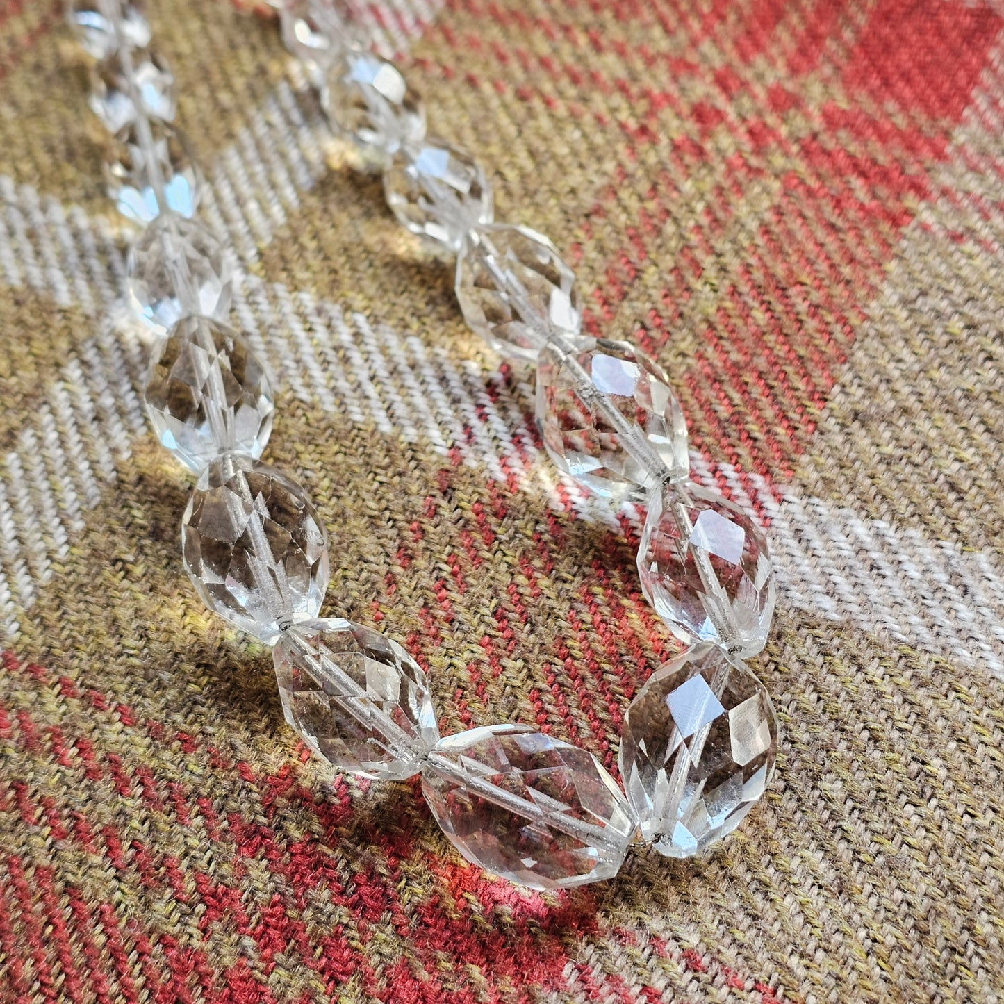 Vintage Art Deco Pale Pink and Clear Glass Bead Necklace