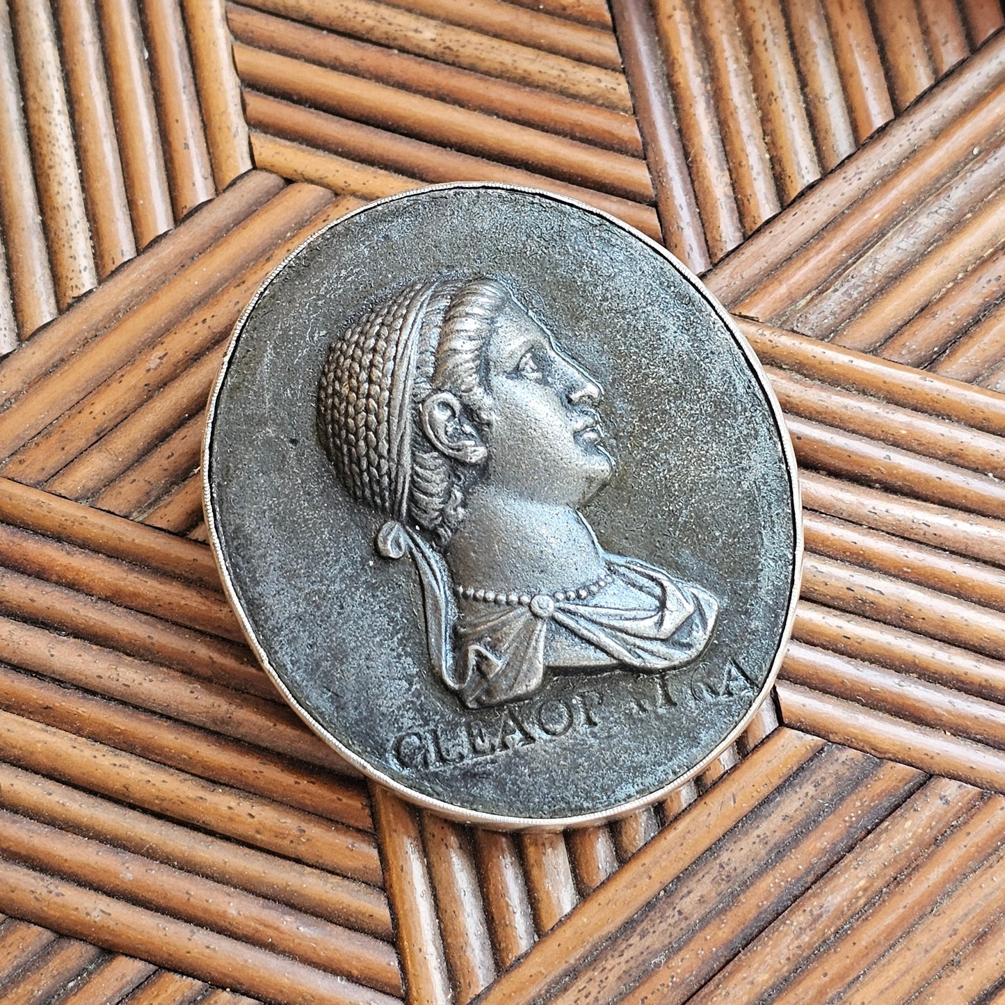 Antique Silver Mounted Wedgwood Cleaopatra Portrait Medallion Brooch / Hanger Swedish Hallmarked 1917