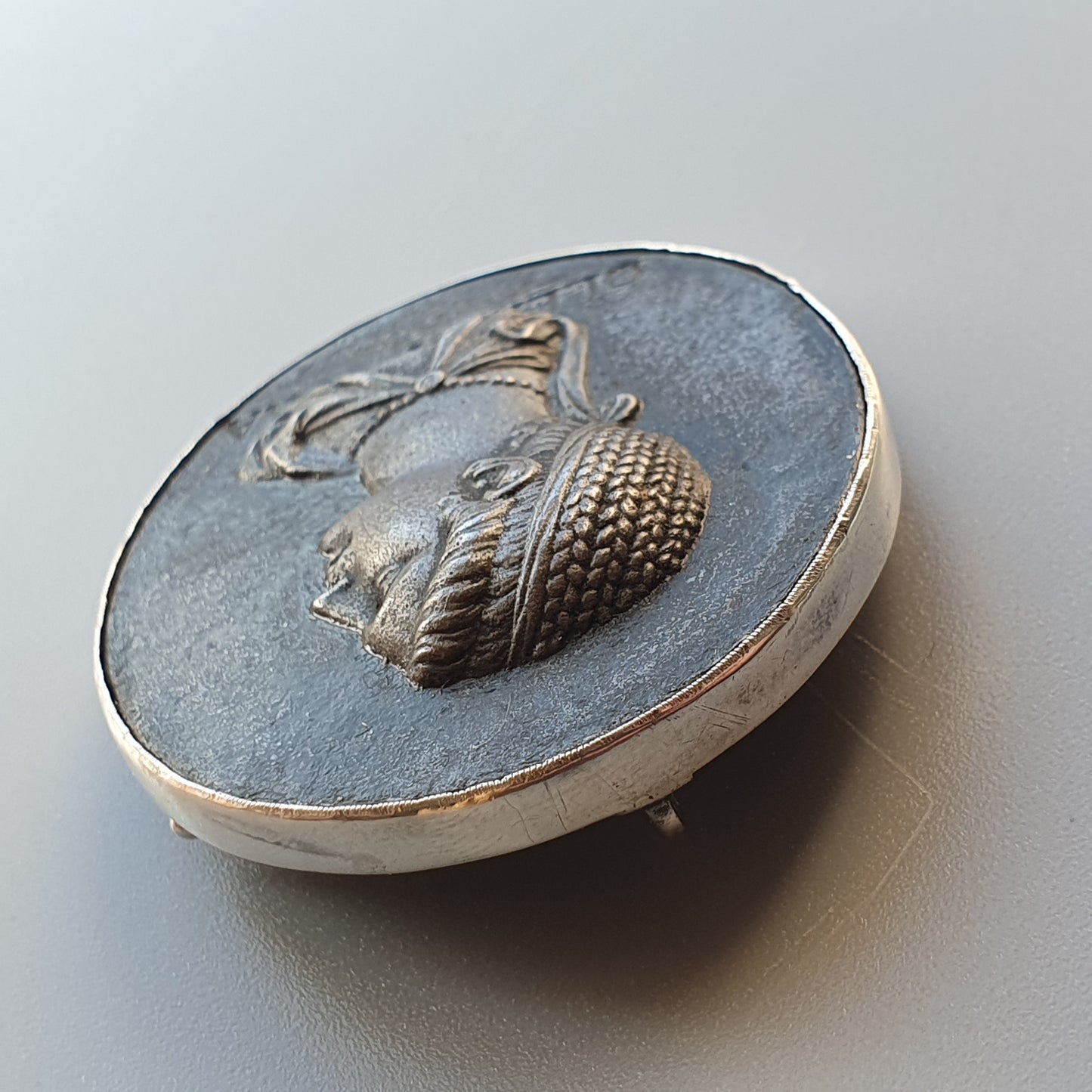 Antique Silver Mounted Wedgwood Cleaopatra Portrait Medallion Brooch / Hanger Swedish Hallmarked 1917