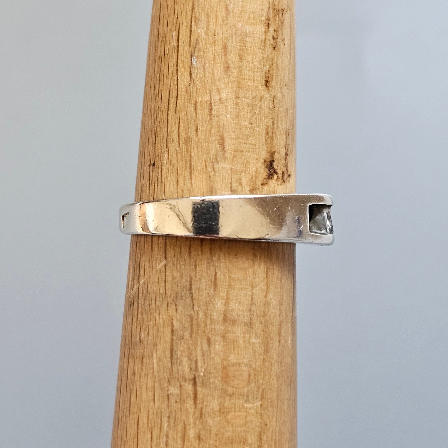 Vintage Modernist Style 1980s-1990s Polish Sterling Silver & Crystal Ring