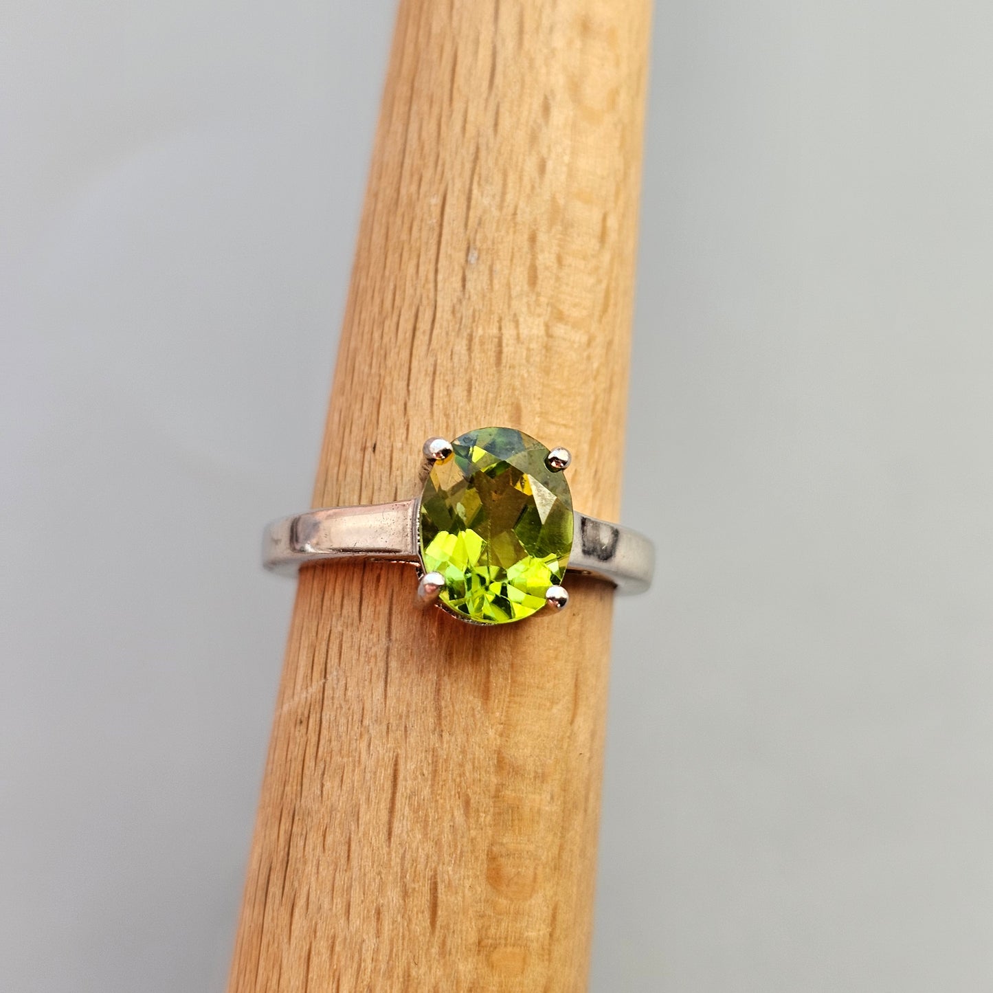 Peridot & Sterling Silver Solitaire Ring
