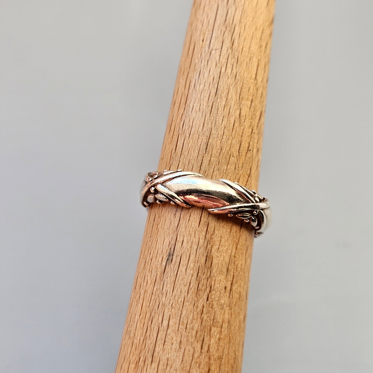 Vintage Sterling Silver Indonesian Ornate Band Ring 925