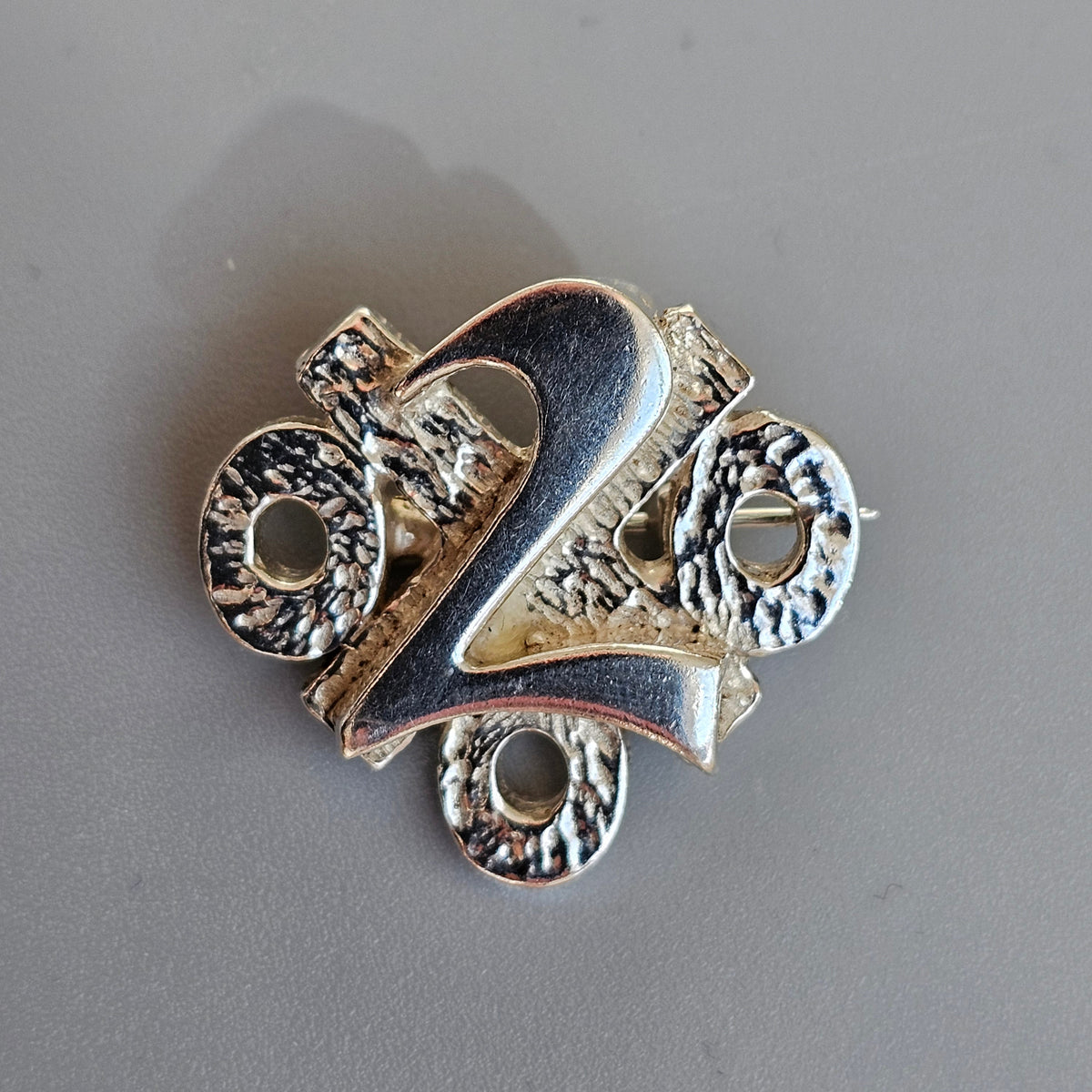 British Hallmarked Sterling Silver Year 2000 Millennium Brooch 1998 - Y2K