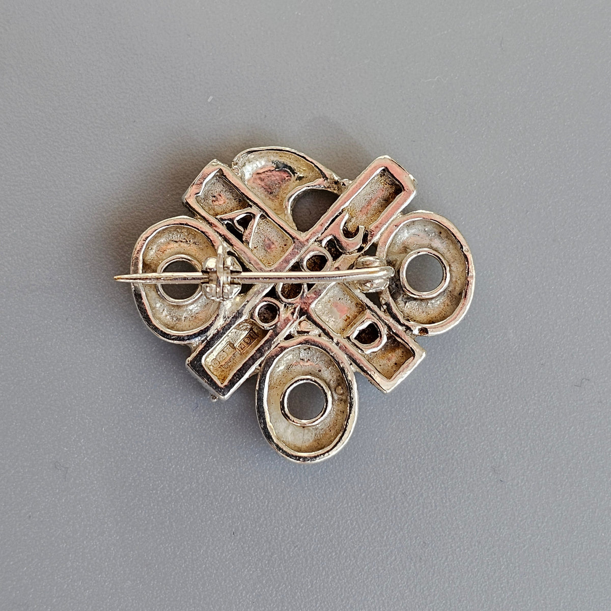 British Hallmarked Sterling Silver Year 2000 Millennium Brooch 1998 - Y2K