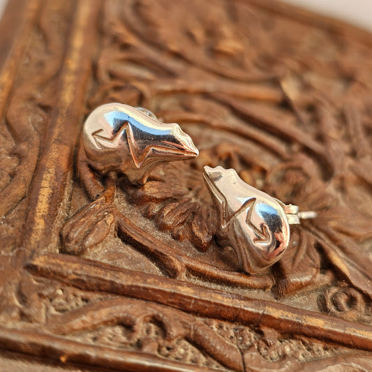Vintage Native American Heart Line Bear Sterling Silver Stud Earrings