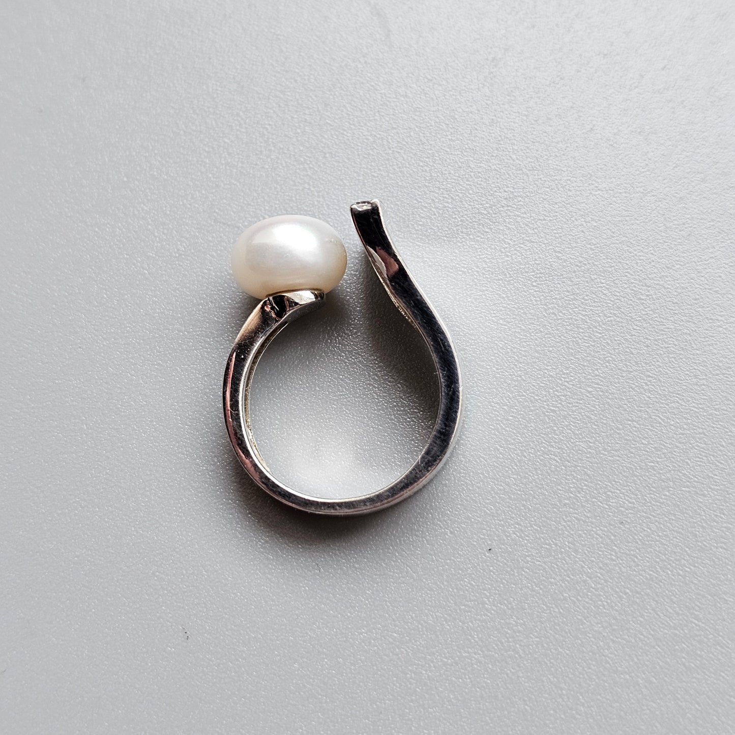 Finnish Sterling Silver, Pearl & Cubic Zirconia Ring Pirami