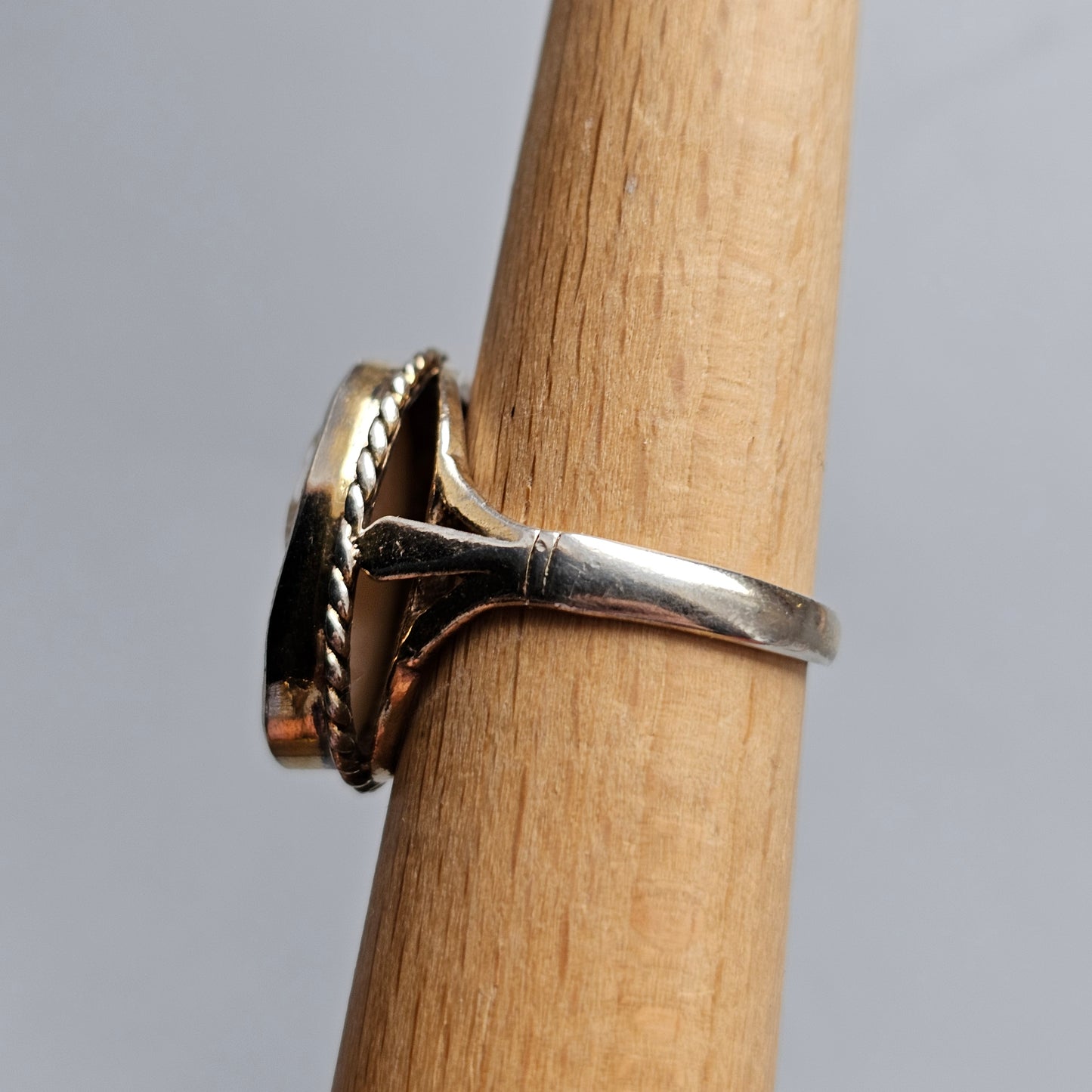 Vintage Art Deco Style Silver Shell Cameo Ring