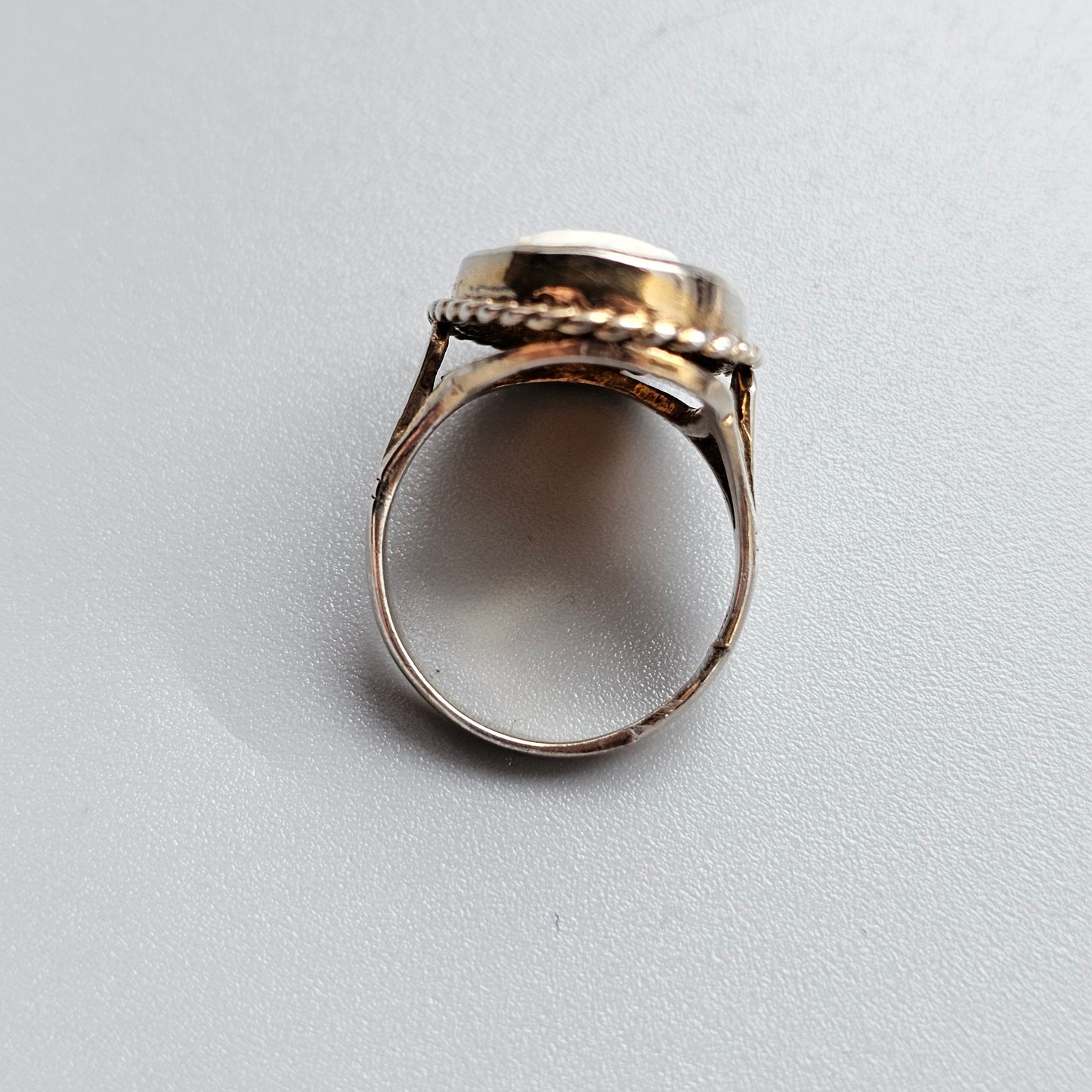 Vintage Art Deco Style Silver Shell Cameo Ring