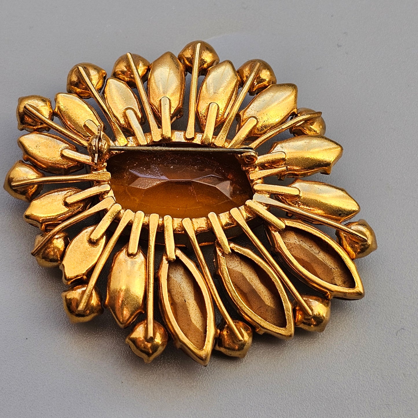 Vintage 1950s 60s Brown & Amber Colour Rhinestone Costume Jewelry Brooch
