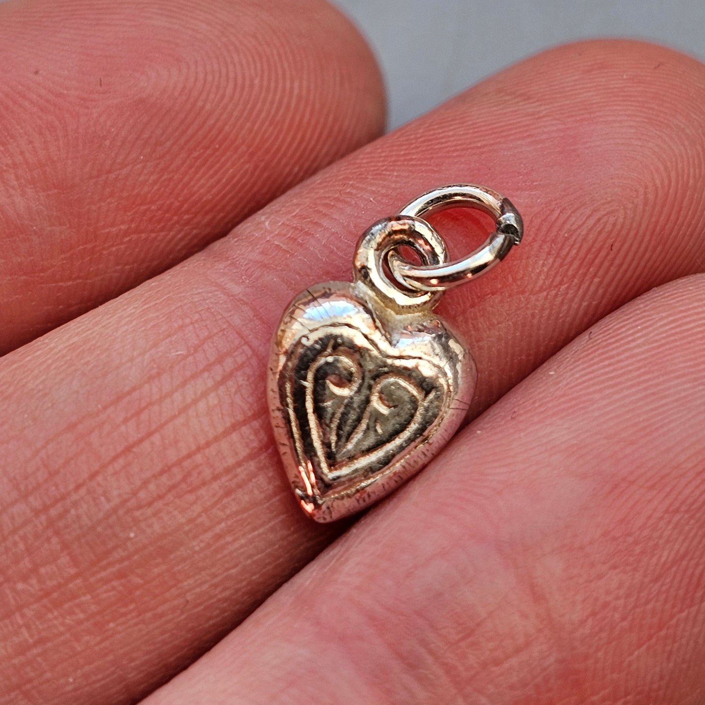 Small Antique Silver Tone Heart Bracelet Charm Pendant