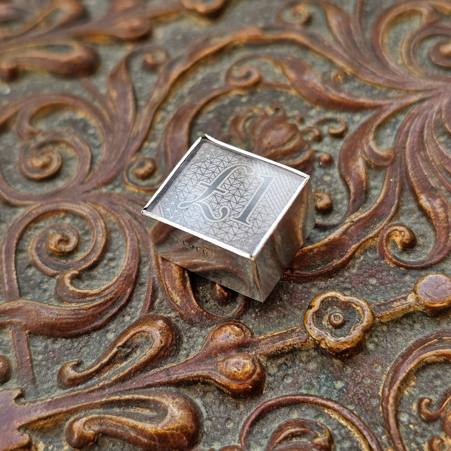 Vintage Sterling Silver Emergency Money £1 Note Charm