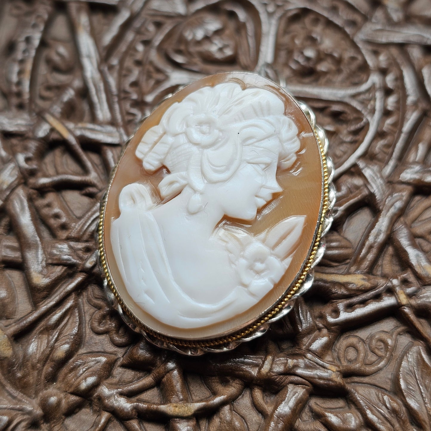Vintage Sterling Silver Framed Shell Cameo Brooch