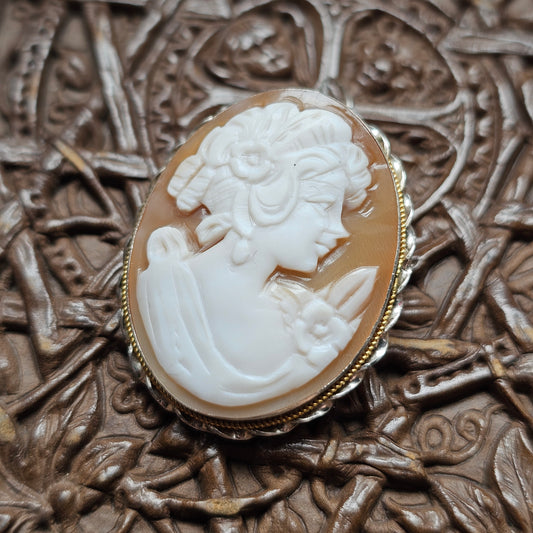 Vintage Sterling Silver Framed Shell Cameo Brooch