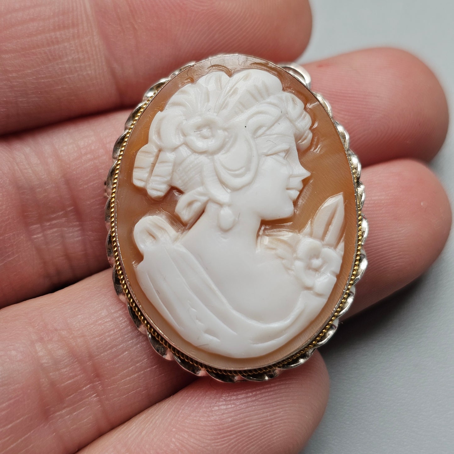 Vintage Sterling Silver Framed Shell Cameo Brooch