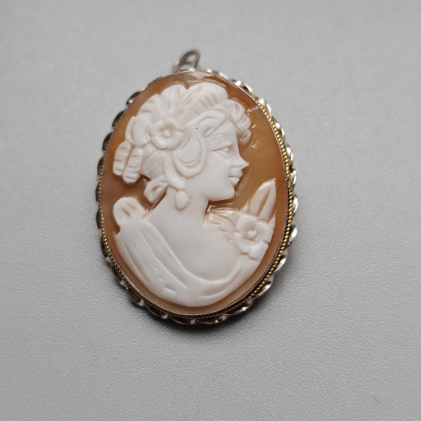Vintage Sterling Silver Framed Shell Cameo Brooch