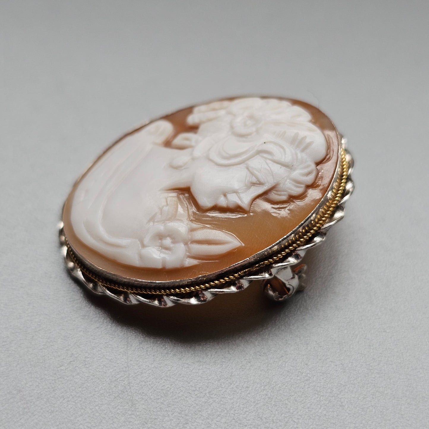 Vintage Sterling Silver Framed Shell Cameo Brooch