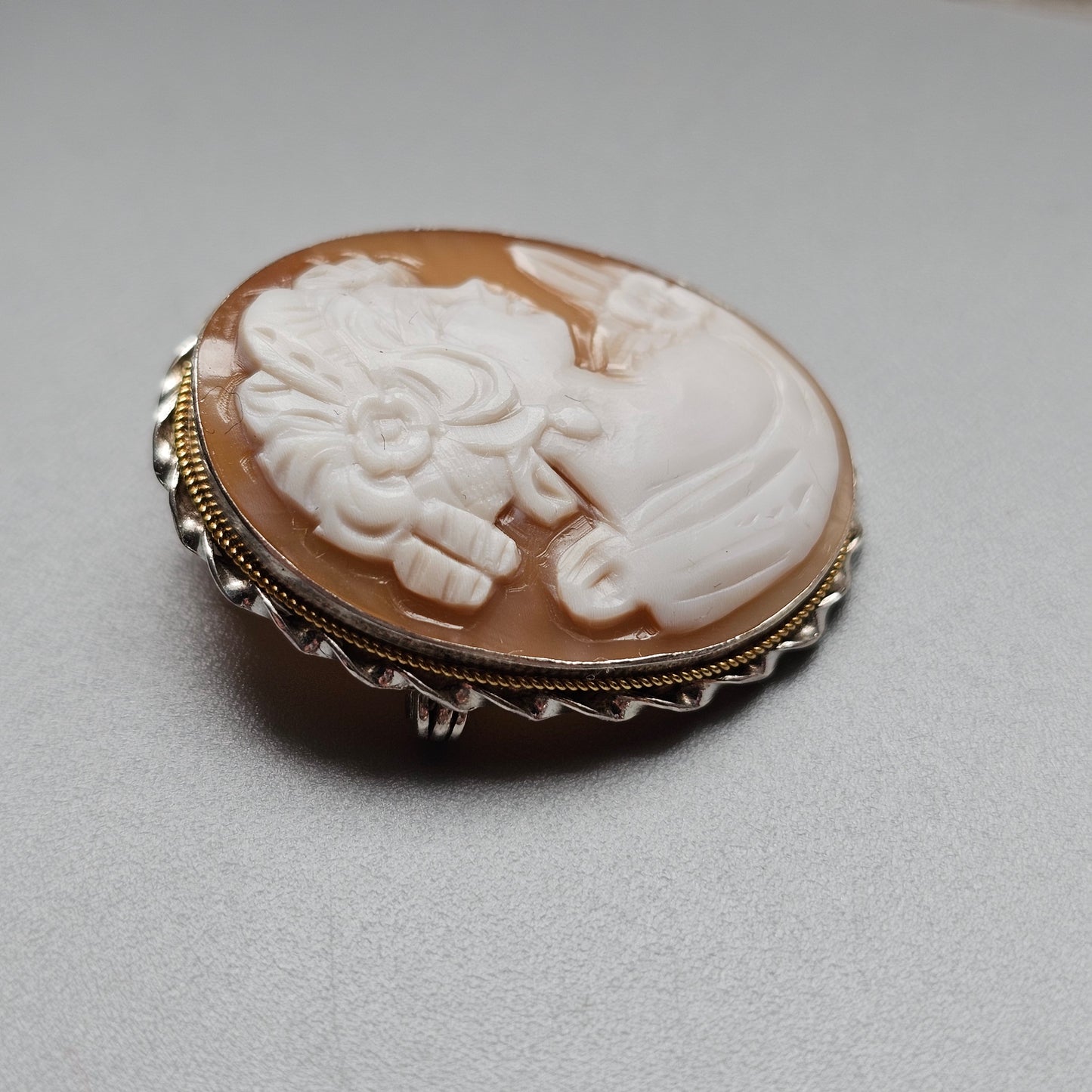 Vintage Sterling Silver Framed Shell Cameo Brooch