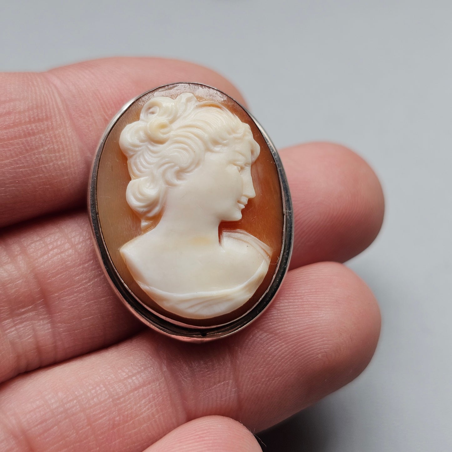 Vintage 800 Silver Framed Shell Cameo Brooch