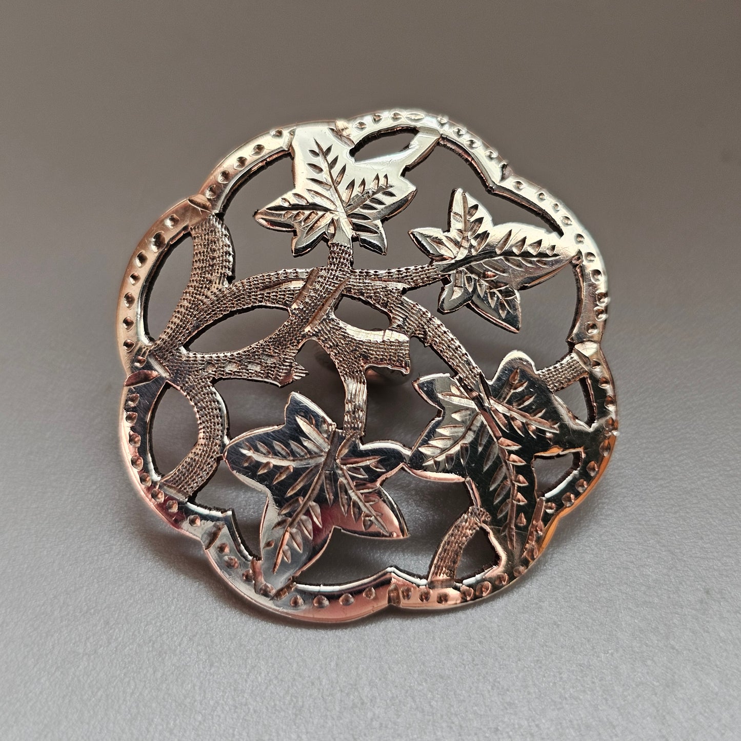 Antique Edwardian 1902 Sterling Silver Ivy Leaf Button Fully Hallmarked