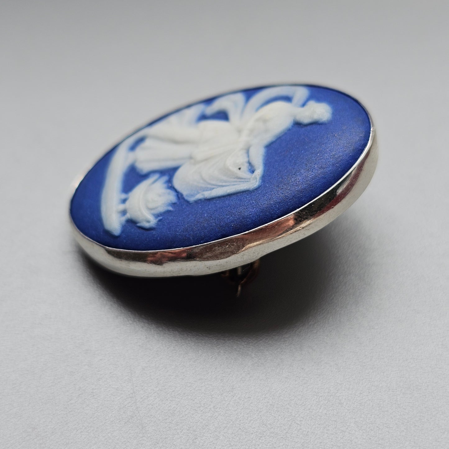 Antique Wedgwood Navy Jasperware Cameo Brooch in Silver Frame with repair