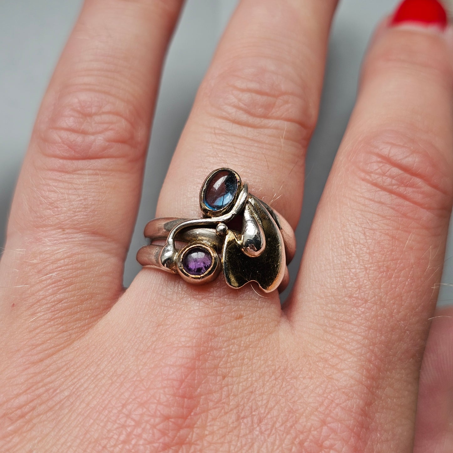 Vintage Sterling Silver Ring with Blue Spinel & Amethyst
