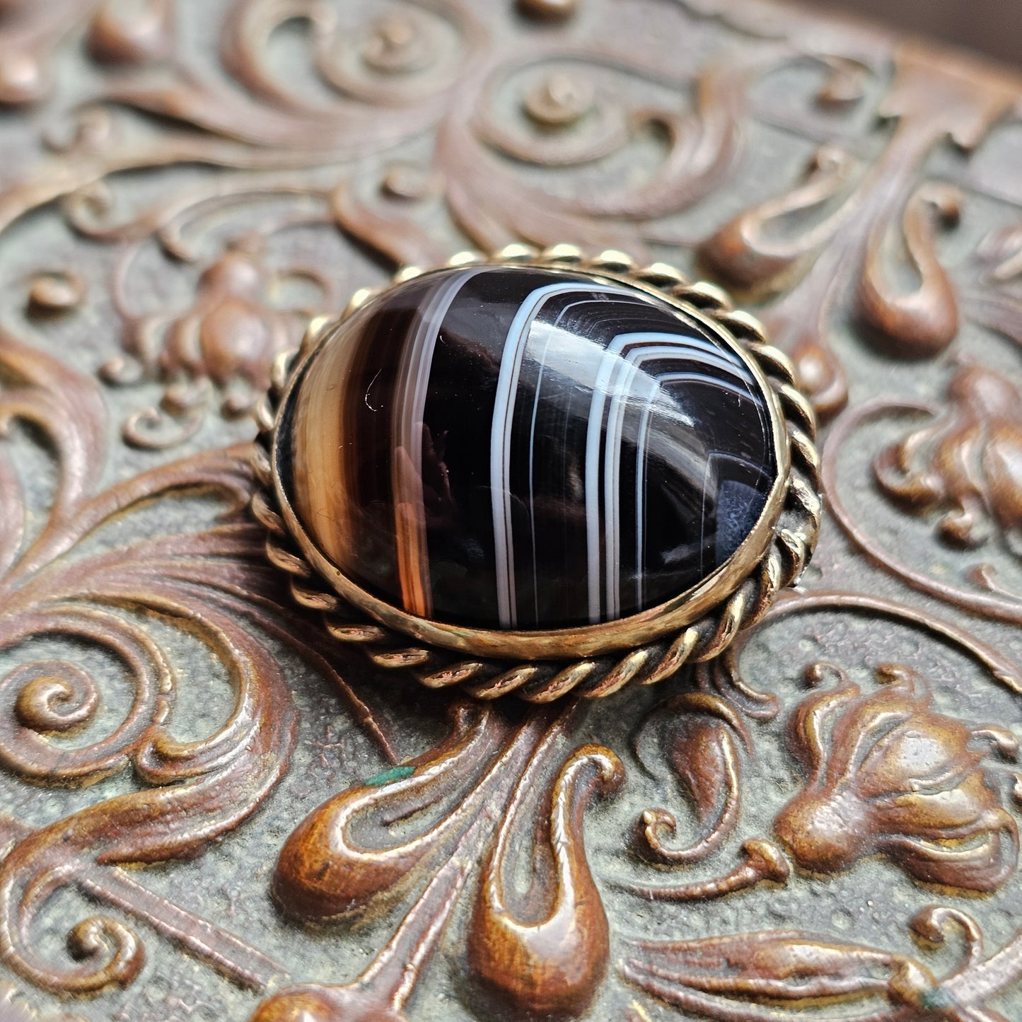 Antique Scottish Banded Agate Brooch