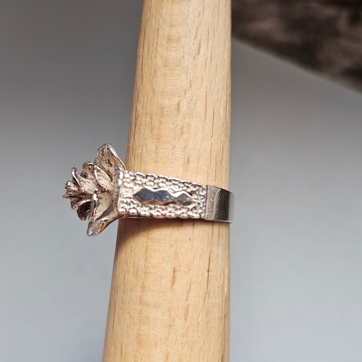 Vintage 1970s 1980s Silver Rose Flower Ring