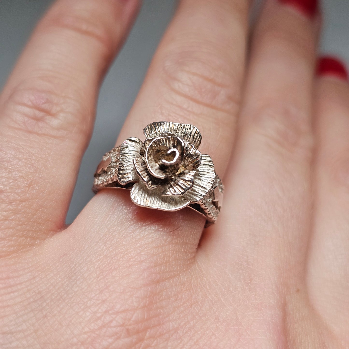 Vintage 1970s 1980s Silver Rose Flower Ring
