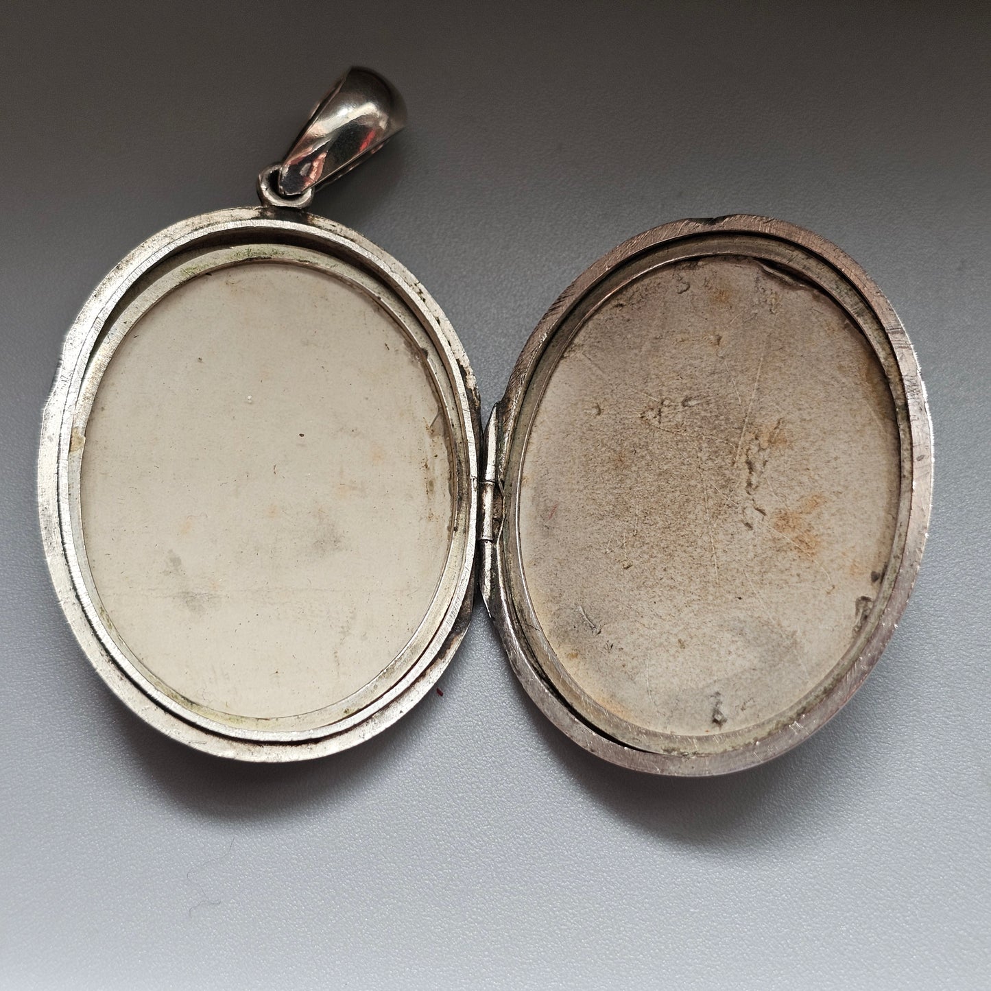 Antique Victorian Silver Tone Aesthetic Movement Floral Engraved Locket