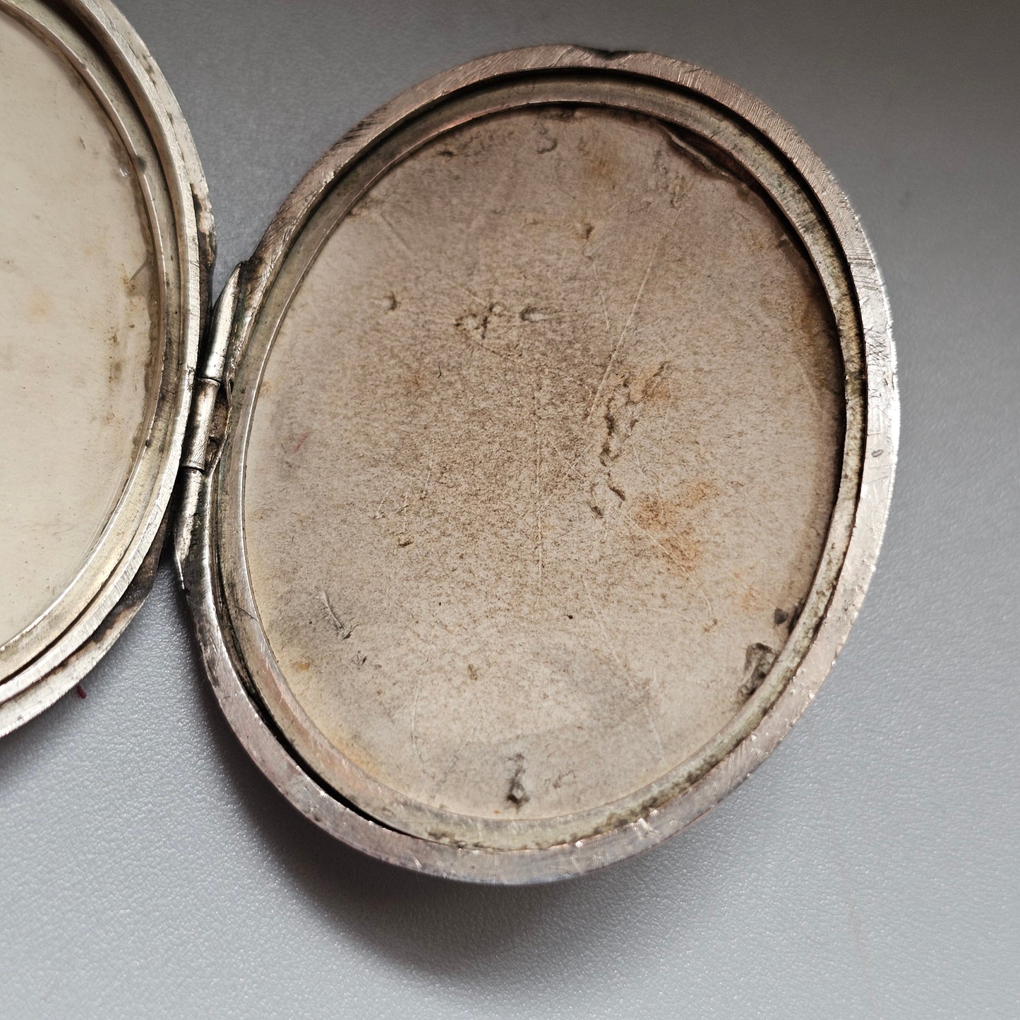 Antique Victorian Silver Tone Aesthetic Movement Floral Engraved Locket