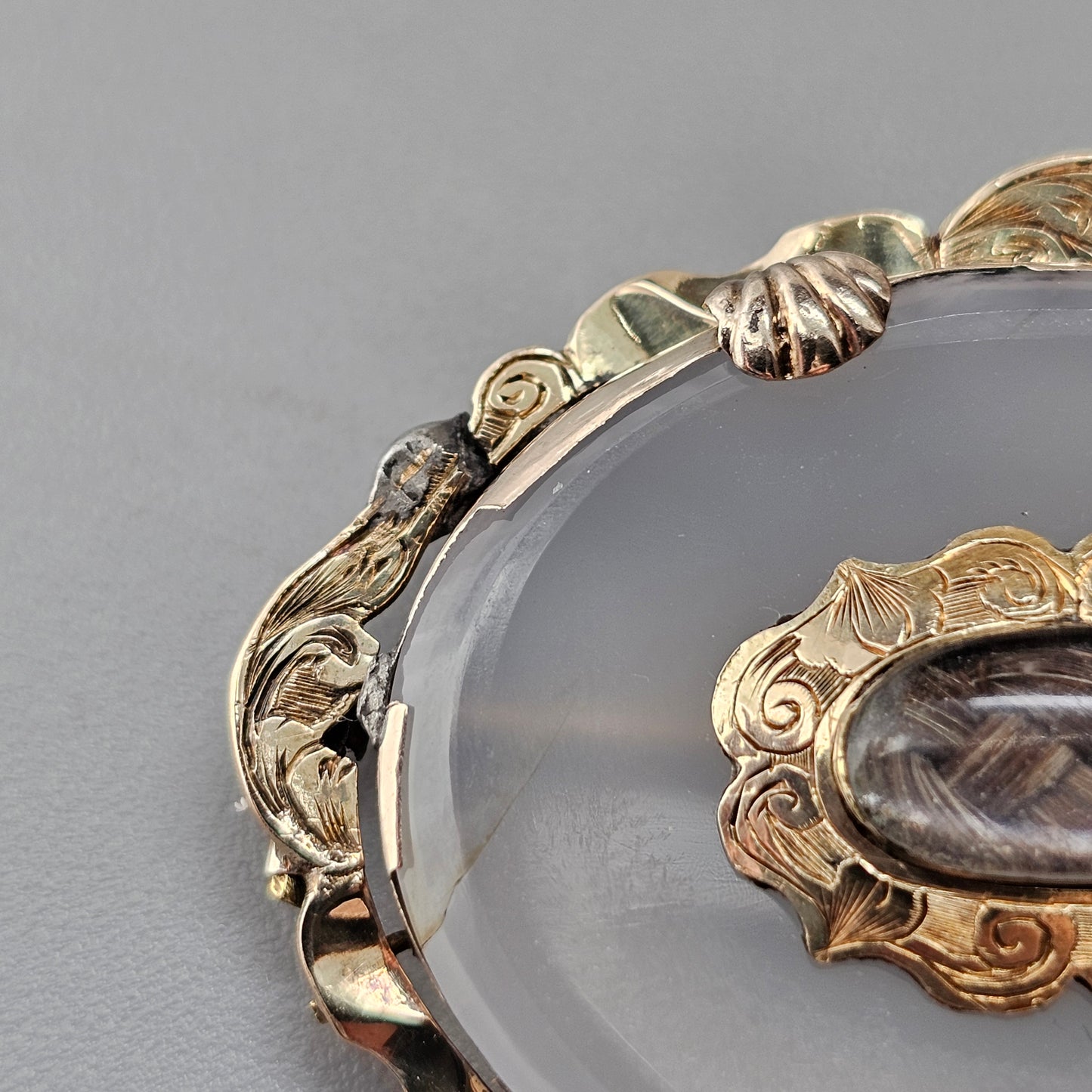 Antique Victorian Chalcedony and Gold Tone Pinchbeck Hair Memento Brooch