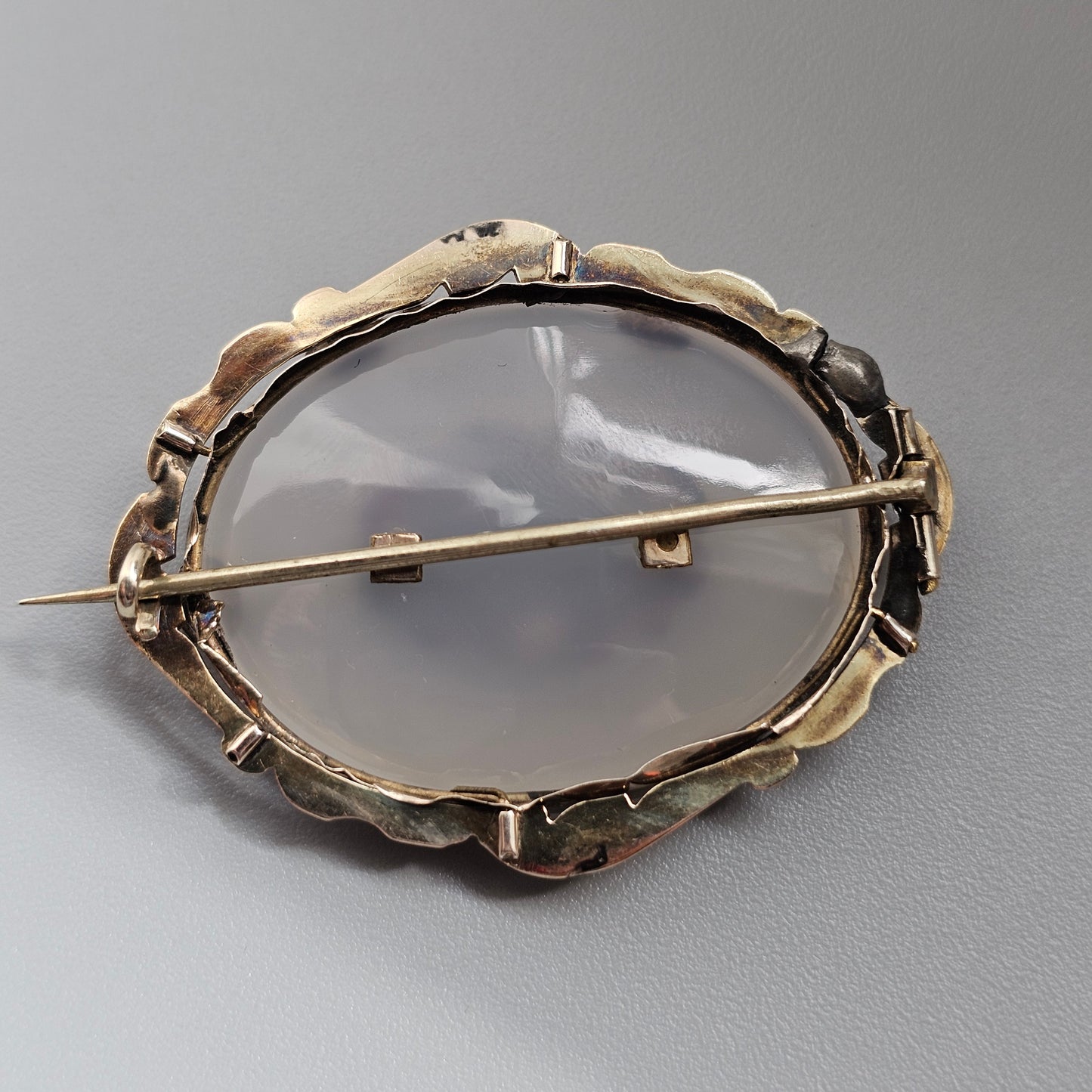 Antique Victorian Chalcedony and Gold Tone Pinchbeck Hair Memento Brooch