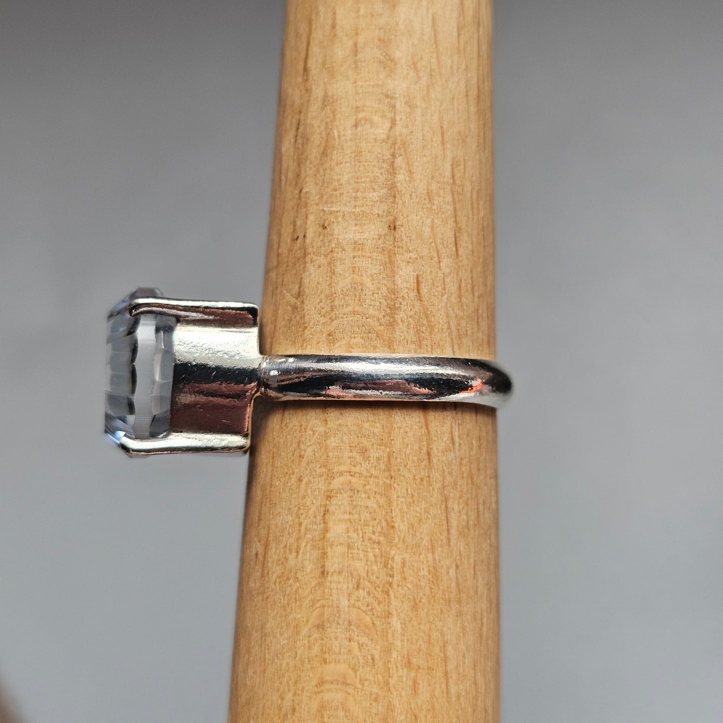 Vintage Sterling Silver Blue Spinel Solitaire Cocktail Ring