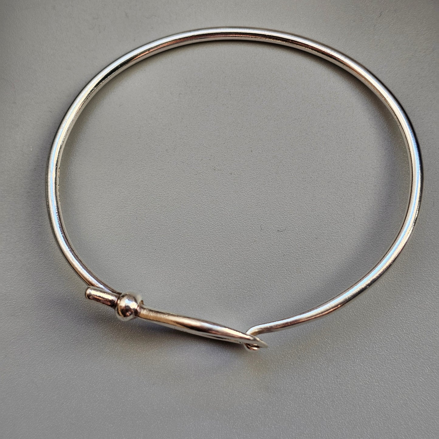 Vintage Sterling Silver Bow Knot Bangle London Hallmarked 2000