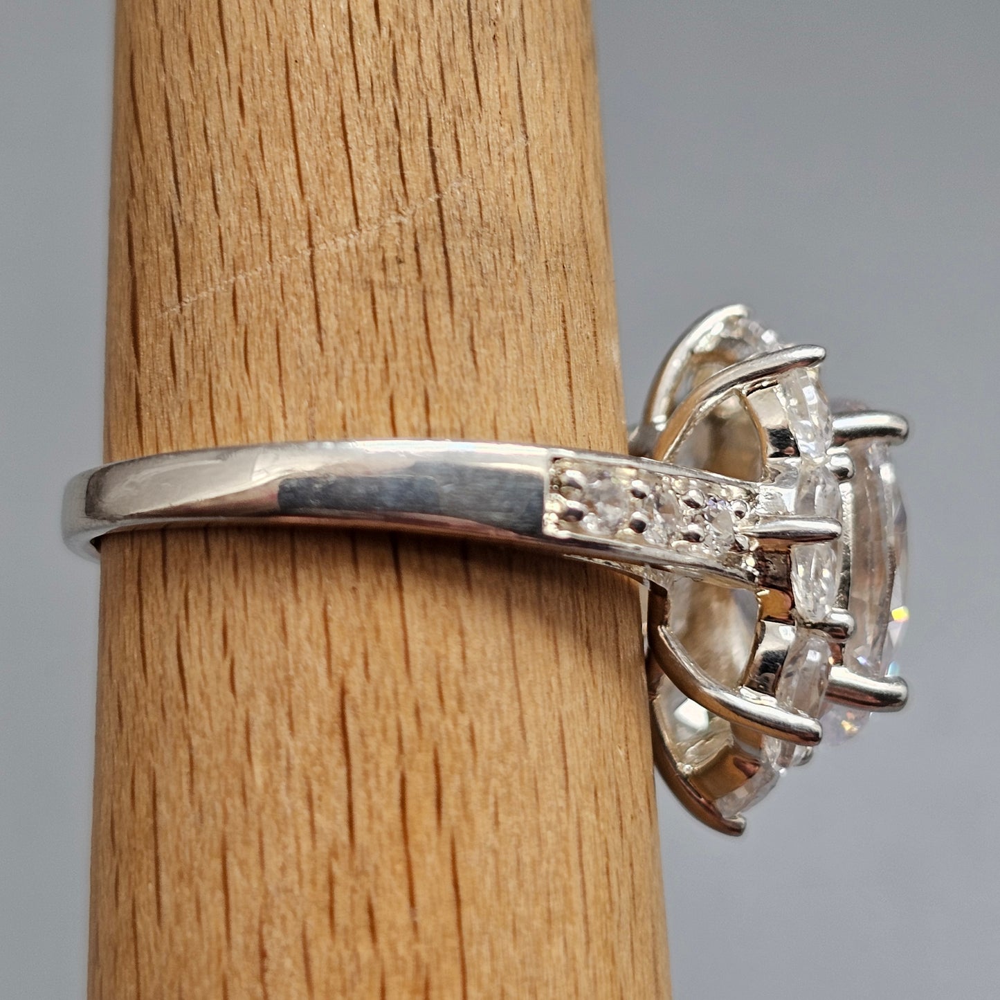 Sterling Silver Cubic Zirconia Oval Cluster Ring