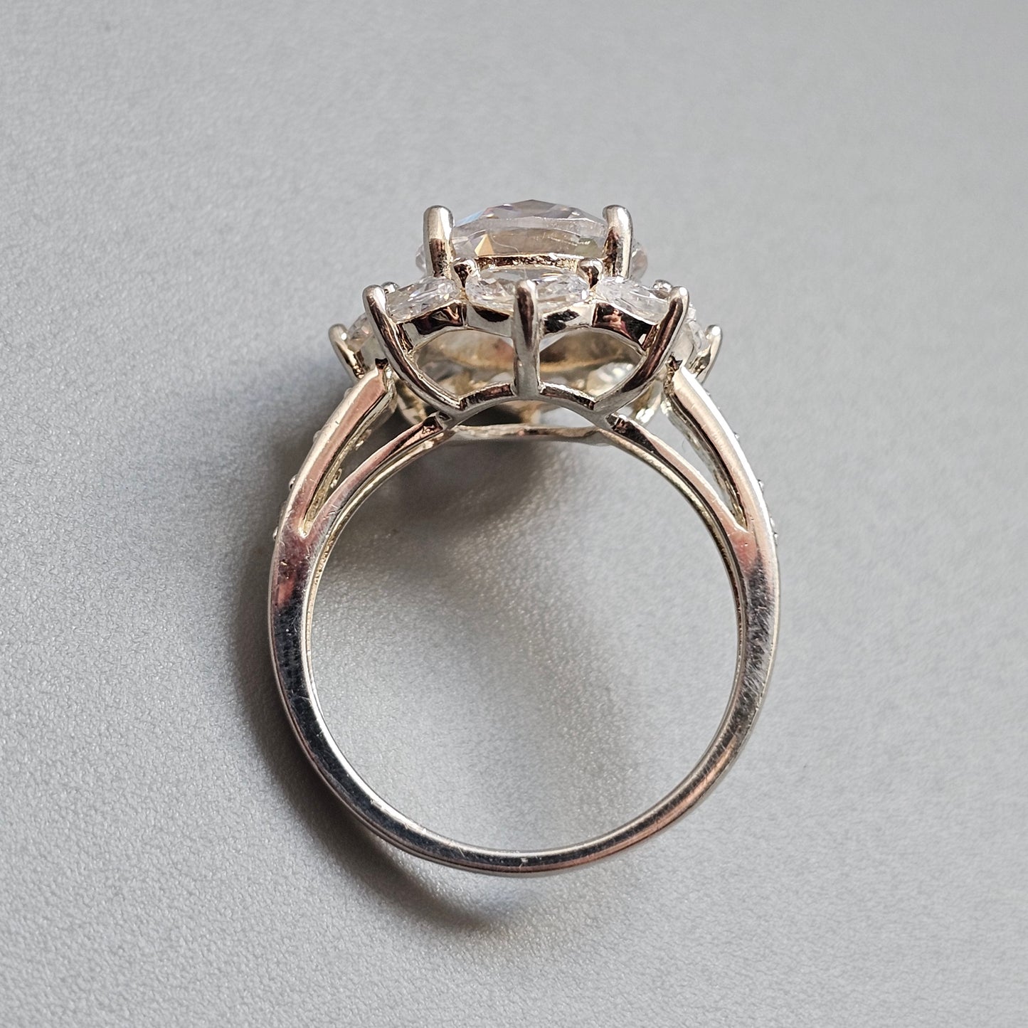 Sterling Silver Cubic Zirconia Oval Cluster Ring