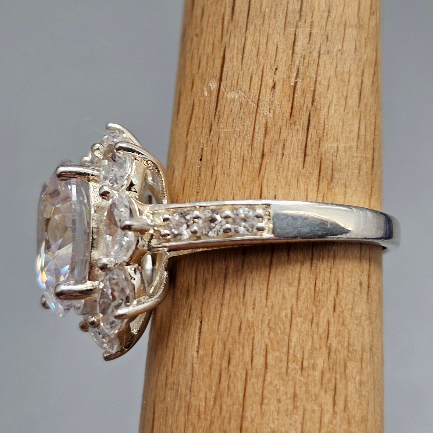 Sterling Silver Cubic Zirconia Oval Cluster Ring