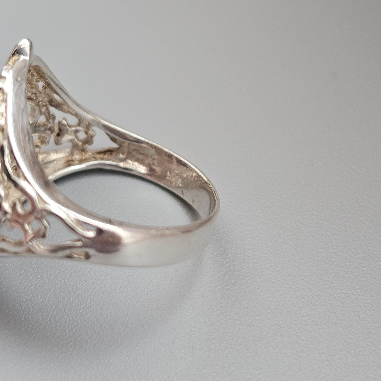 Vintage Sterling Silver Amethyst Filigree Style Ring