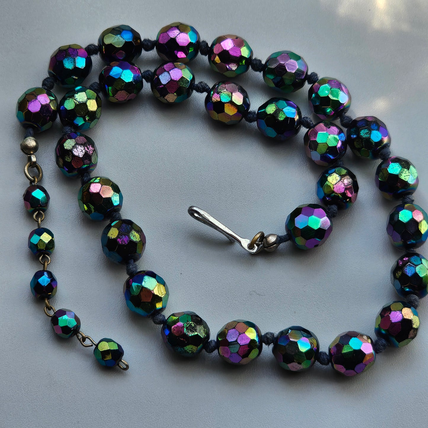 Vintage 1960s Black Aurora Borealis Glass Bead Necklace