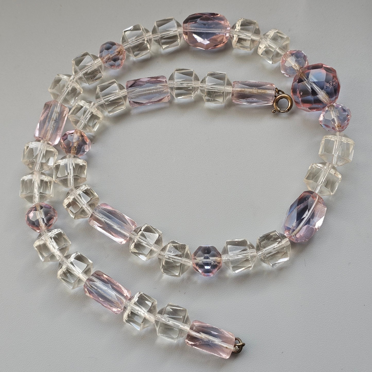 Vintage Art Deco Pale Pink and Clear Glass Bead Necklace