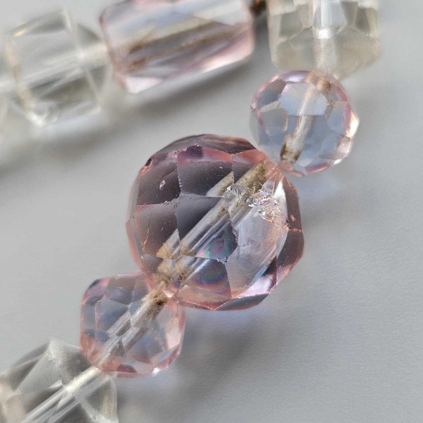 Vintage Art Deco Pale Pink and Clear Glass Bead Necklace