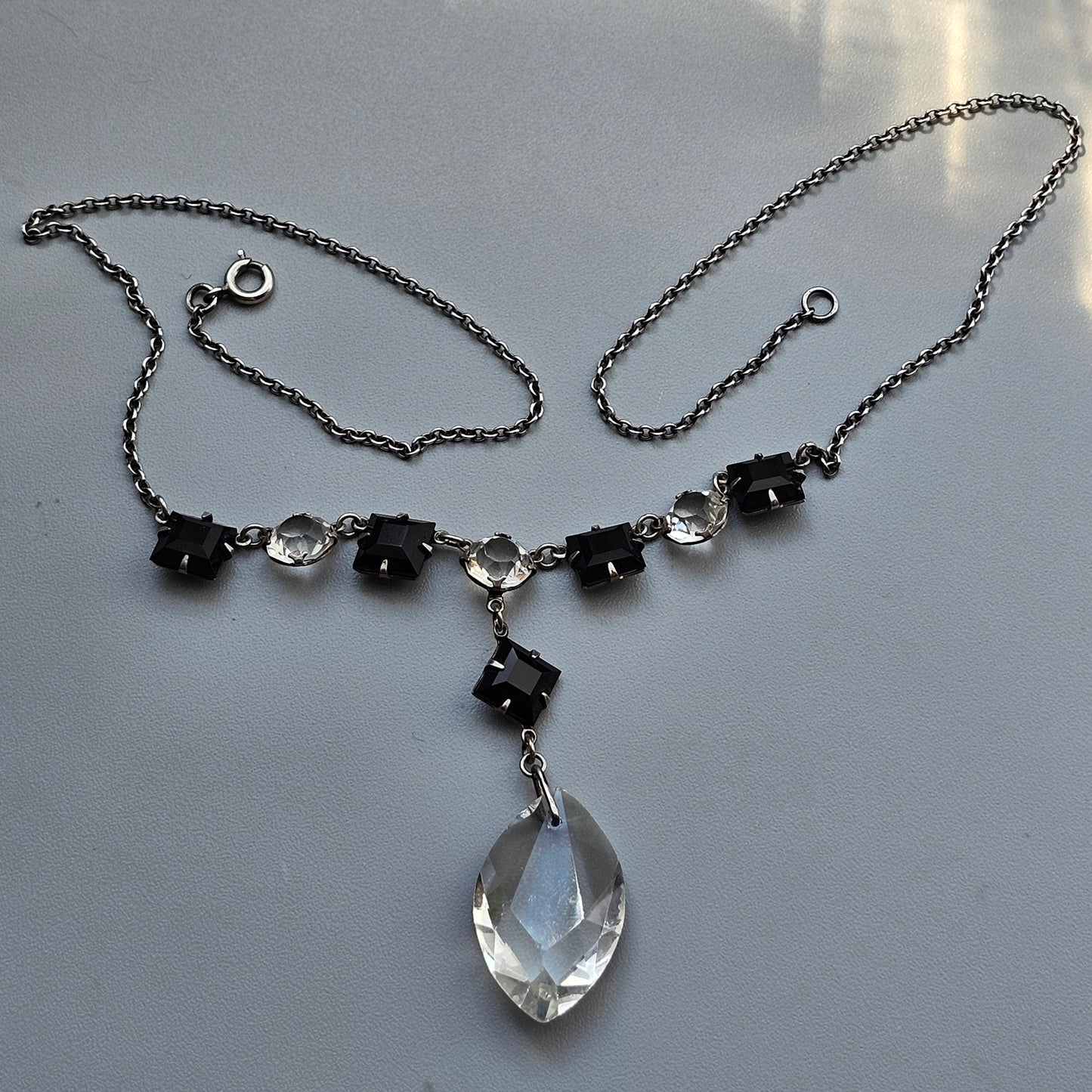 Vintage Art Deco Black and Clear Glass Drop Necklace