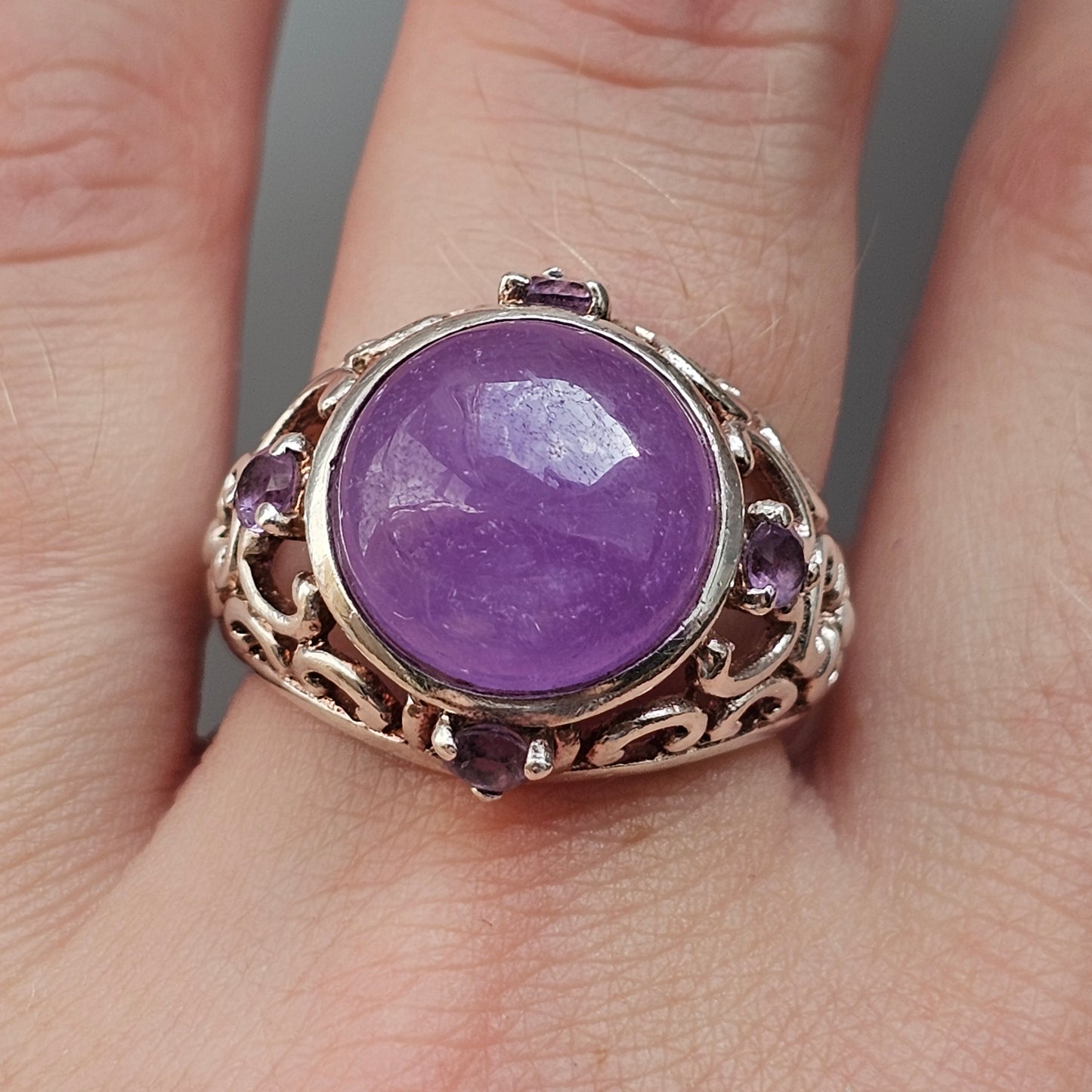 Sterling Silver Amethyst Cabochon Filigree Style Ring