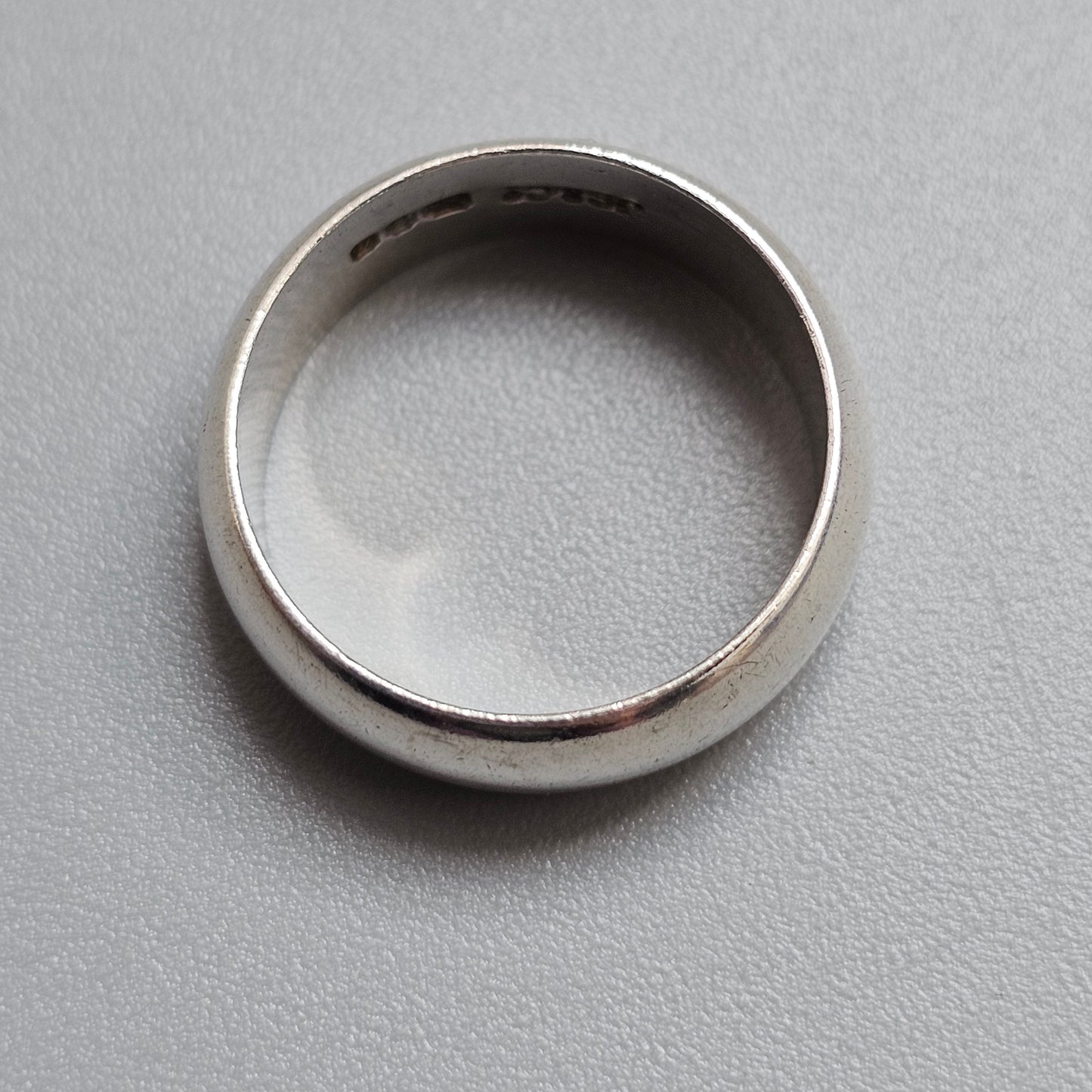 Vintage 1970s British Sterling Silver Band Ring 1977