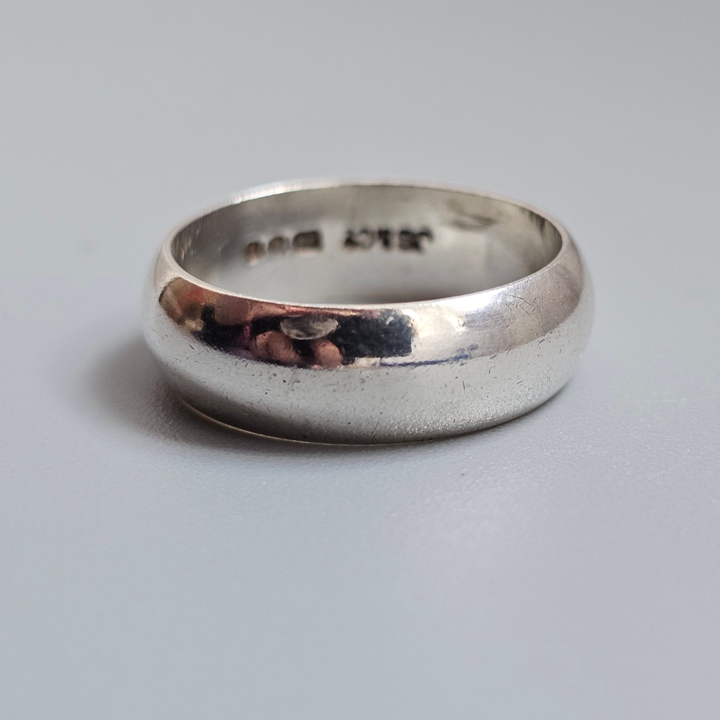 Vintage 1970s British Sterling Silver Band Ring 1977