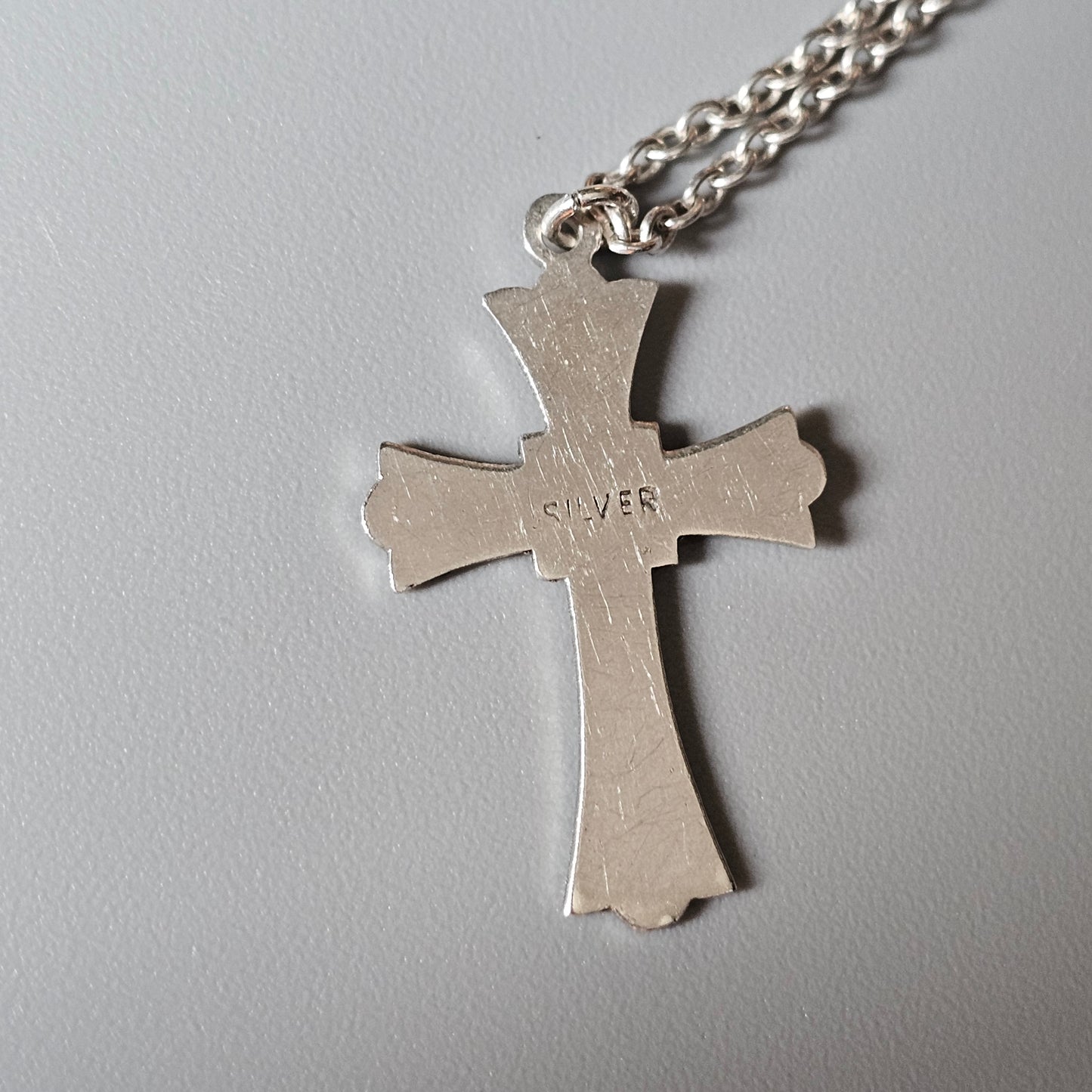 Vintage Silver Diamond Cut Cross Pendant Necklace