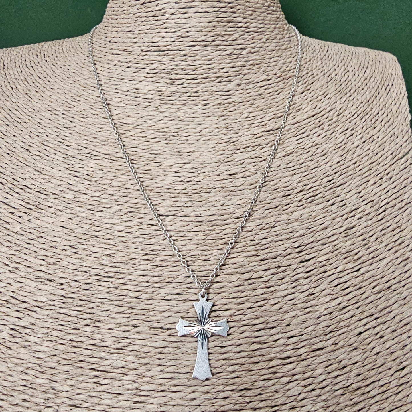 Vintage Silver Diamond Cut Cross Pendant Necklace