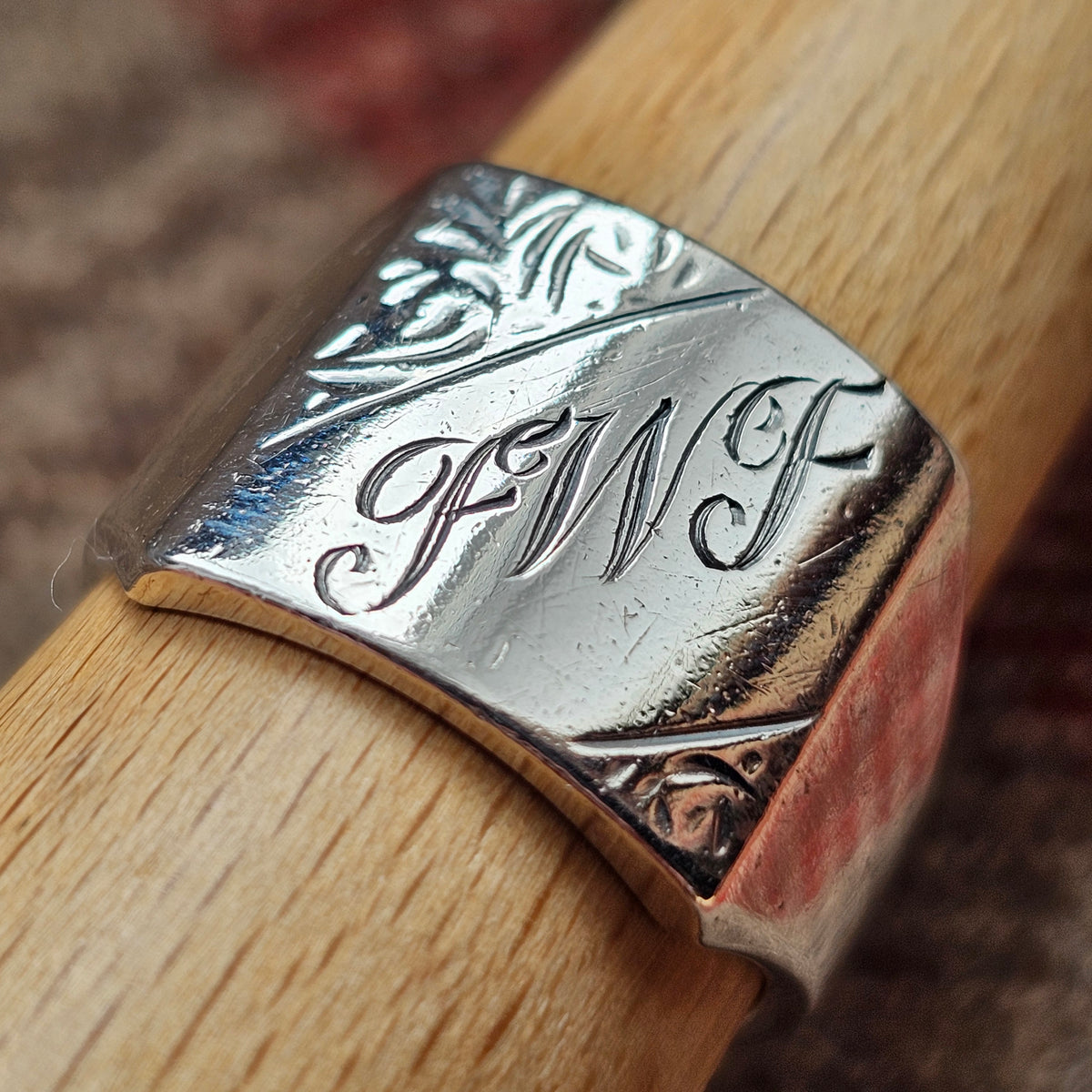 Vintage 1970s Men's Engraved Signet Monogram Ring FWF 1978