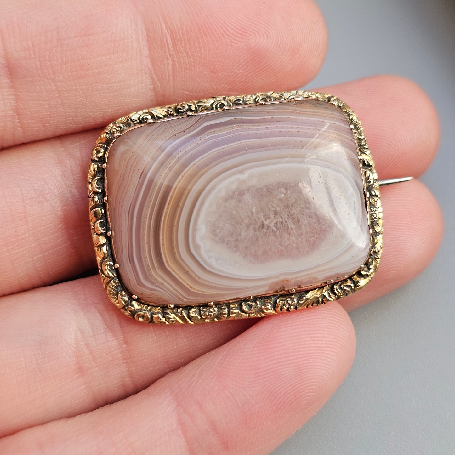 Antique Georgian Pinchbeck Banded Agate Brooch